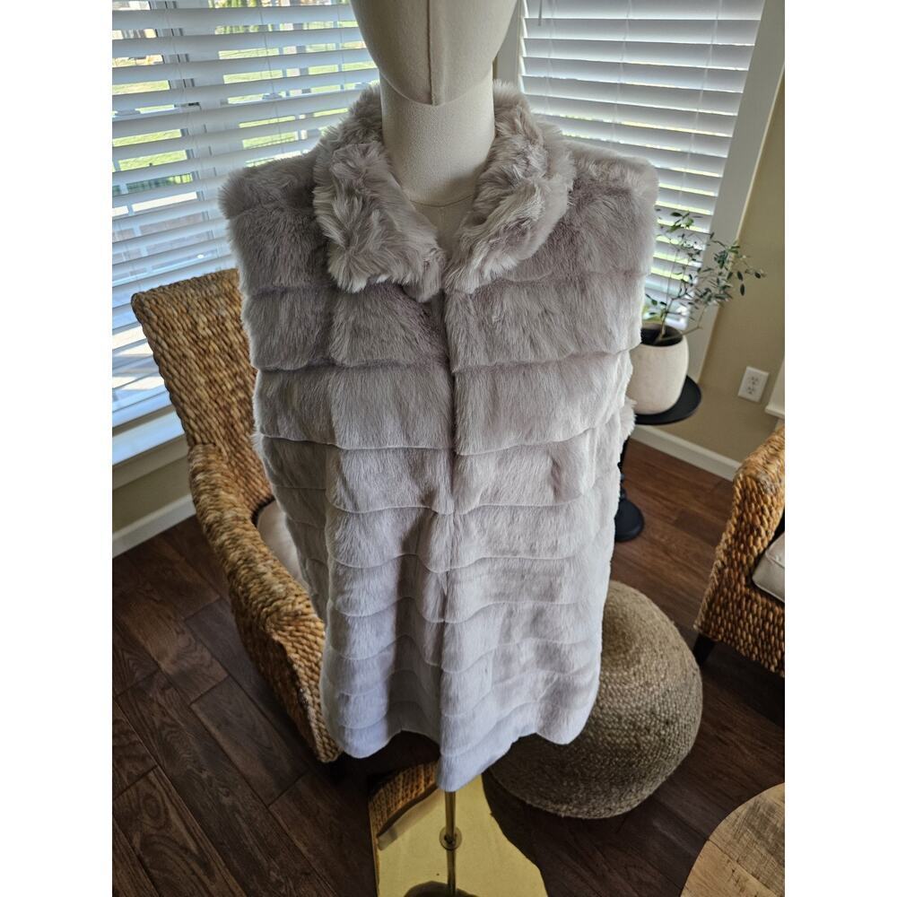 Talbots Faux Fur Luxury Vest Gray Women’s Size M Aspres Outdoors Luxury - Picture 2 of 10